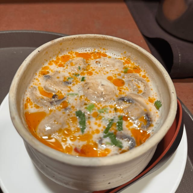 Tom Kha: Thai coconut soup - cup.