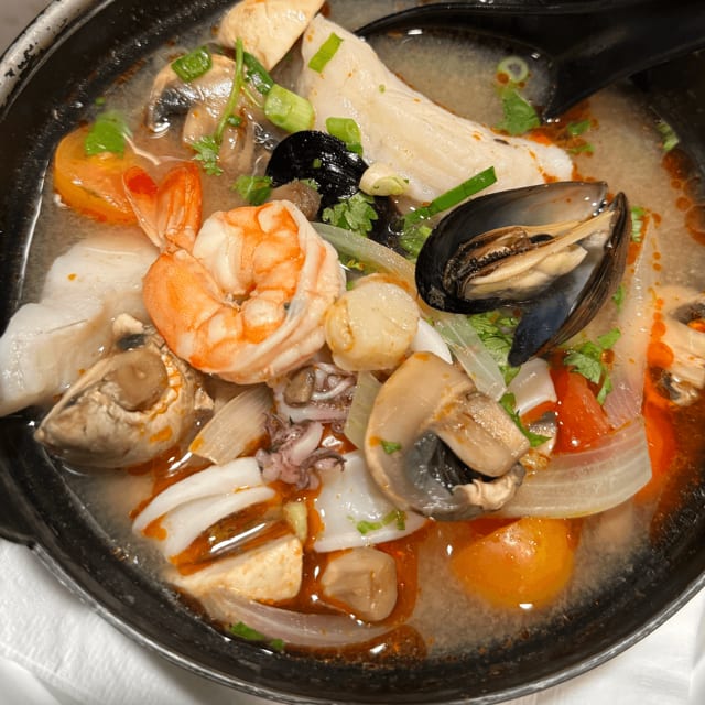 Tom Yum: Thai Hot n Sour Soup - Seafood.